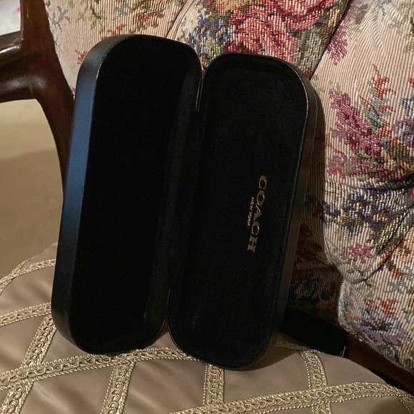 COACH - Picture 6 of 10